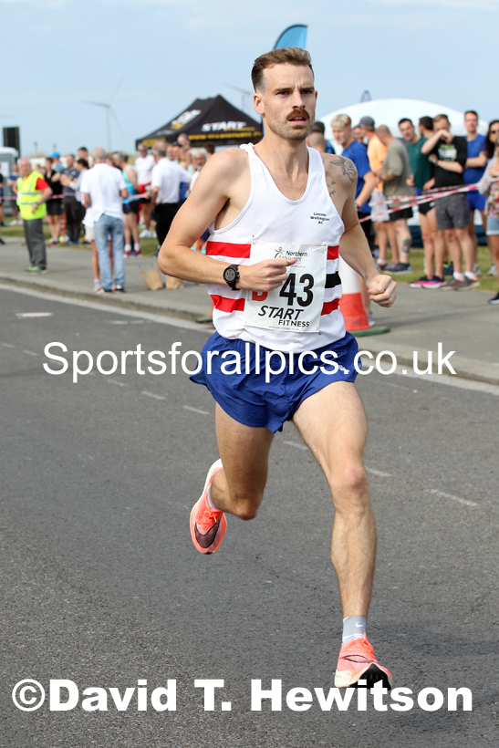 Senior mens 6 stage relay, 2021 Northern 6 and 4 Stage and Young Athletes Road Relays, Redcar. Photo: David T. Hewitson/Sports for All Pics